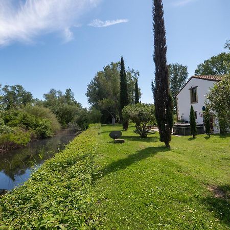 Mas Des Eaux Claires Arles Camargue Villa Saint-Gilles  Eksteriør bilde